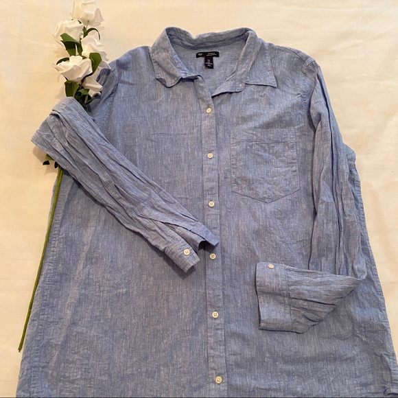 ✨NEW✨ GAP BF FIT | DENIM BLOUSE / BUTTON UP - Picture 2 of 9